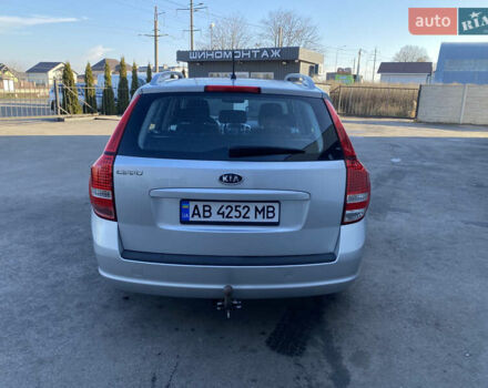 Серый Киа Сид, объемом двигателя 1.59 л и пробегом 207 тыс. км за 6499 $, фото 4 на Automoto.ua