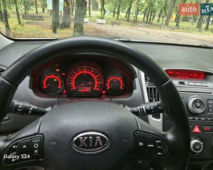 Серый Киа Сид, объемом двигателя 1.58 л и пробегом 287 тыс. км за 7100 $, фото 1 на Automoto.ua