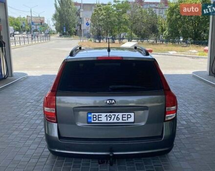 Серый Киа Сид, объемом двигателя 1.58 л и пробегом 331 тыс. км за 5999 $, фото 13 на Automoto.ua
