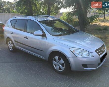 Серый Киа Сид, объемом двигателя 1.6 л и пробегом 200 тыс. км за 6300 $, фото 2 на Automoto.ua
