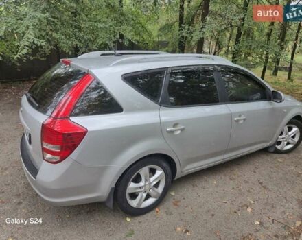 Серый Киа Сид, объемом двигателя 1.58 л и пробегом 287 тыс. км за 7100 $, фото 2 на Automoto.ua