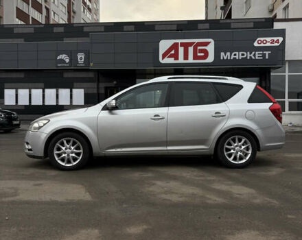 Серый Киа Сид, объемом двигателя 1.6 л и пробегом 291 тыс. км за 5300 $, фото 1 на Automoto.ua