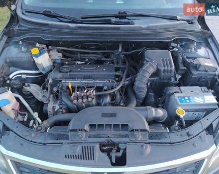 Серый Киа Сид, объемом двигателя 1.4 л и пробегом 227 тыс. км за 5800 $, фото 14 на Automoto.ua