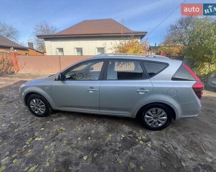 Кіа Сід 2009 у Ахтырке на Automoto.ua Сірий Кіа Сід, об'ємом двигуна 1.6 л та пробігом 226 тис. км за 6445 $, фото 19 на Automoto.ua