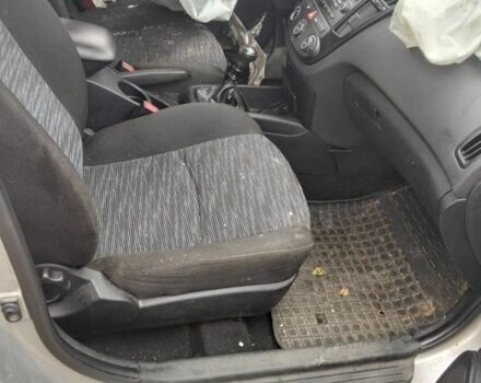 Сірий Кіа Сід, об'ємом двигуна 1.4 л та пробігом 245 тис. км за 1999 $, фото 5 на Automoto.ua