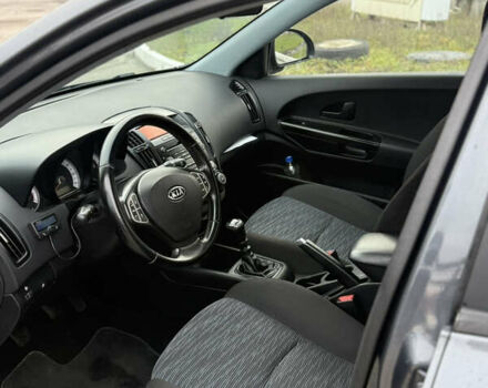 Сірий Кіа Сід, об'ємом двигуна 1.6 л та пробігом 180 тис. км за 5999 $, фото 26 на Automoto.ua