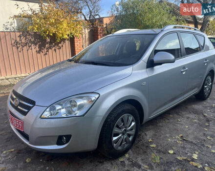 Кіа Сід 2009 у Ахтырке на Automoto.ua Сірий Кіа Сід, об'ємом двигуна 1.6 л та пробігом 226 тис. км за 6445 $, фото 21 на Automoto.ua