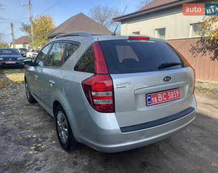 Кіа Сід 2009 у Ахтырке на Automoto.ua Сірий Кіа Сід, об'ємом двигуна 1.6 л та пробігом 226 тис. км за 6445 $, фото 15 на Automoto.ua