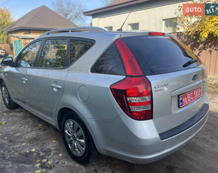Кіа Сід 2009 у Ахтырке на Automoto.ua Сірий Кіа Сід, об'ємом двигуна 1.6 л та пробігом 226 тис. км за 6445 $, фото 16 на Automoto.ua