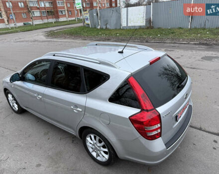 Серый Киа Сид, объемом двигателя 1.4 л и пробегом 143 тыс. км за 6500 $, фото 14 на Automoto.ua