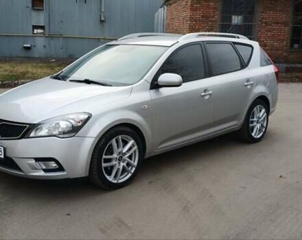 Серый Киа Сид, объемом двигателя 1.4 л и пробегом 250 тыс. км за 6300 $, фото 1 на Automoto.ua