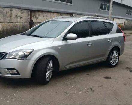 Серый Киа Сид, объемом двигателя 1.4 л и пробегом 250 тыс. км за 6300 $, фото 9 на Automoto.ua