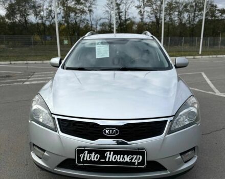 Серый Киа Сид, объемом двигателя 0 л и пробегом 286 тыс. км за 6400 $, фото 2 на Automoto.ua
