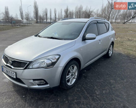 Серый Киа Сид, объемом двигателя 1.6 л и пробегом 239 тыс. км за 5900 $, фото 9 на Automoto.ua
