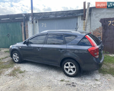 Серый Киа Сид, объемом двигателя 1.6 л и пробегом 259 тыс. км за 5700 $, фото 9 на Automoto.ua