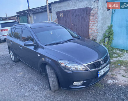 Серый Киа Сид, объемом двигателя 1.6 л и пробегом 259 тыс. км за 5700 $, фото 6 на Automoto.ua