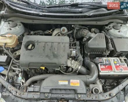 Серый Киа Сид, объемом двигателя 1.58 л и пробегом 287 тыс. км за 7100 $, фото 3 на Automoto.ua