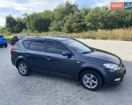 Серый Киа Сид, объемом двигателя 1.6 л и пробегом 259 тыс. км за 5700 $, фото 33 на Automoto.ua