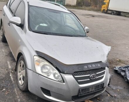 Серый Киа Сид, объемом двигателя 0 л и пробегом 227 тыс. км за 1700 $, фото 3 на Automoto.ua