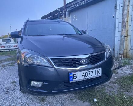 Серый Киа Сид, объемом двигателя 1.6 л и пробегом 249 тыс. км за 5700 $, фото 1 на Automoto.ua