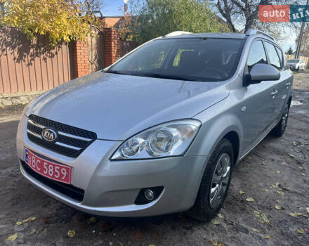 Кіа Сід 2009 у Ахтырке на Automoto.ua Сірий Кіа Сід, об'ємом двигуна 1.6 л та пробігом 226 тис. км за 6445 $, фото 1 на Automoto.ua