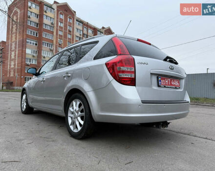 Серый Киа Сид, объемом двигателя 1.4 л и пробегом 143 тыс. км за 6500 $, фото 10 на Automoto.ua