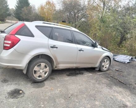 Сірий Кіа Сід, об'ємом двигуна 1.4 л та пробігом 245 тис. км за 1999 $, фото 4 на Automoto.ua