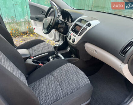 Кіа Сід 2009 у Ахтырке на Automoto.ua Сірий Кіа Сід, об'ємом двигуна 1.6 л та пробігом 226 тис. км за 6445 $, фото 47 на Automoto.ua