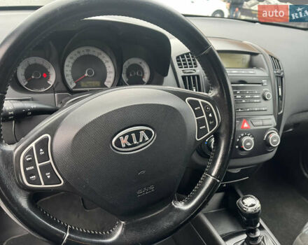 Серый Киа Сид, объемом двигателя 1.6 л и пробегом 178 тыс. км за 5899 $, фото 17 на Automoto.ua