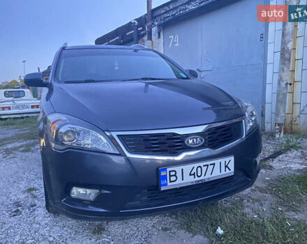Серый Киа Сид, объемом двигателя 1.6 л и пробегом 259 тыс. км за 5700 $, фото 1 на Automoto.ua