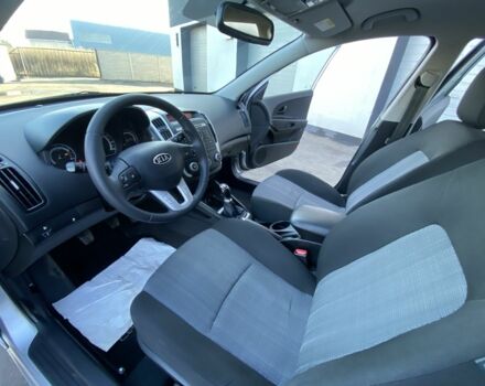Серый Киа Сид, объемом двигателя 1.6 л и пробегом 207 тыс. км за 6499 $, фото 14 на Automoto.ua