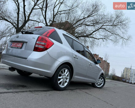 Серый Киа Сид, объемом двигателя 1.4 л и пробегом 143 тыс. км за 6500 $, фото 19 на Automoto.ua
