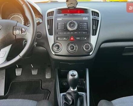 Серый Киа Сид, объемом двигателя 1.4 л и пробегом 76 тыс. км за 7900 $, фото 11 на Automoto.ua