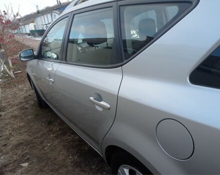 Серый Киа Сид, объемом двигателя 1.4 л и пробегом 185 тыс. км за 5900 $, фото 1 на Automoto.ua