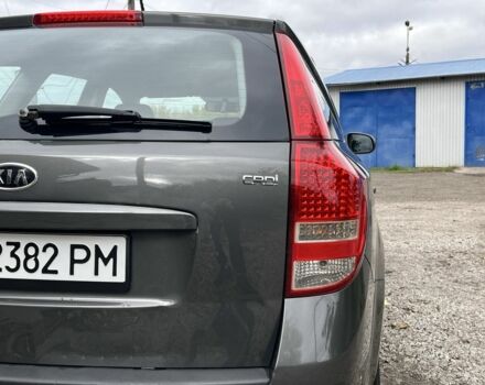 Сірий Кіа Сід, об'ємом двигуна 1.6 л та пробігом 284 тис. км за 5850 $, фото 16 на Automoto.ua