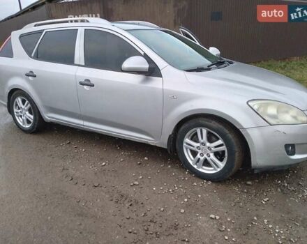 Серый Киа Сид, объемом двигателя 2.02 л и пробегом 350 тыс. км за 4800 $, фото 5 на Automoto.ua