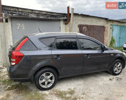 Серый Киа Сид, объемом двигателя 1.6 л и пробегом 259 тыс. км за 5700 $, фото 17 на Automoto.ua