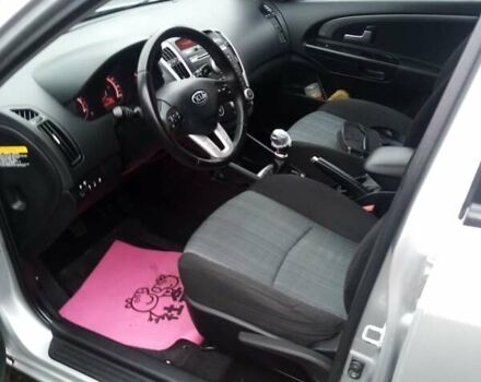 Сірий Кіа Сід, об'ємом двигуна 1.6 л та пробігом 213 тис. км за 6200 $, фото 9 на Automoto.ua