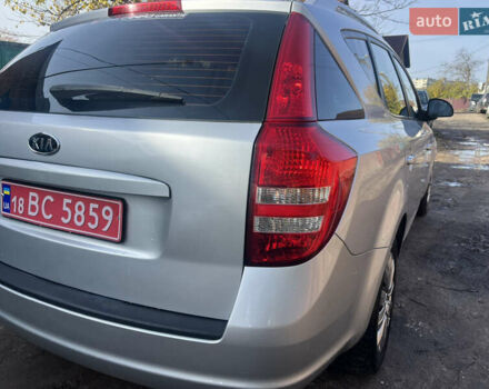 Кіа Сід 2009 у Ахтырке на Automoto.ua Сірий Кіа Сід, об'ємом двигуна 1.6 л та пробігом 226 тис. км за 6445 $, фото 13 на Automoto.ua