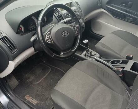 Серый Киа Сид, объемом двигателя 1.4 л и пробегом 159 тыс. км за 7900 $, фото 6 на Automoto.ua