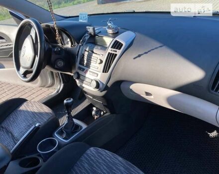 Серый Киа Сид, объемом двигателя 1.6 л и пробегом 258 тыс. км за 5600 $, фото 31 на Automoto.ua