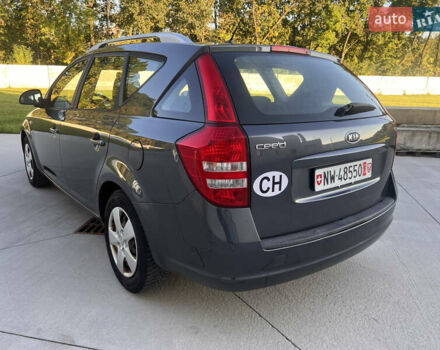 Серый Киа Сид, объемом двигателя 1.4 л и пробегом 160 тыс. км за 5550 $, фото 5 на Automoto.ua
