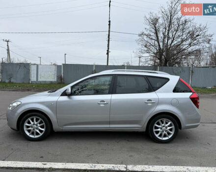 Серый Киа Сид, объемом двигателя 1.4 л и пробегом 143 тыс. км за 6500 $, фото 3 на Automoto.ua