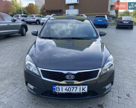 Серый Киа Сид, объемом двигателя 1.6 л и пробегом 259 тыс. км за 5700 $, фото 32 на Automoto.ua