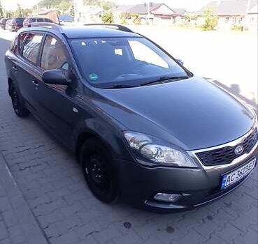 Серый Киа Сид, объемом двигателя 1.4 л и пробегом 210 тыс. км за 6300 $, фото 18 на Automoto.ua