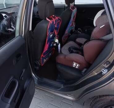 Серый Киа Сид, объемом двигателя 1.4 л и пробегом 210 тыс. км за 6300 $, фото 12 на Automoto.ua