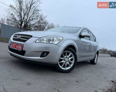 Серый Киа Сид, объемом двигателя 1.4 л и пробегом 143 тыс. км за 6500 $, фото 16 на Automoto.ua