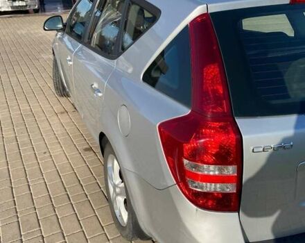 Серый Киа Сид, объемом двигателя 1.6 л и пробегом 258 тыс. км за 5600 $, фото 1 на Automoto.ua