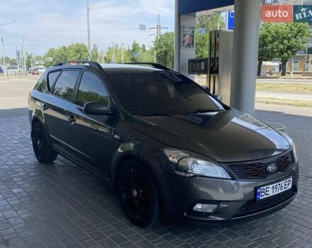 Серый Киа Сид, объемом двигателя 1.58 л и пробегом 331 тыс. км за 5999 $, фото 7 на Automoto.ua