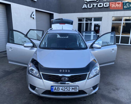 Серый Киа Сид, объемом двигателя 1.59 л и пробегом 207 тыс. км за 6499 $, фото 9 на Automoto.ua